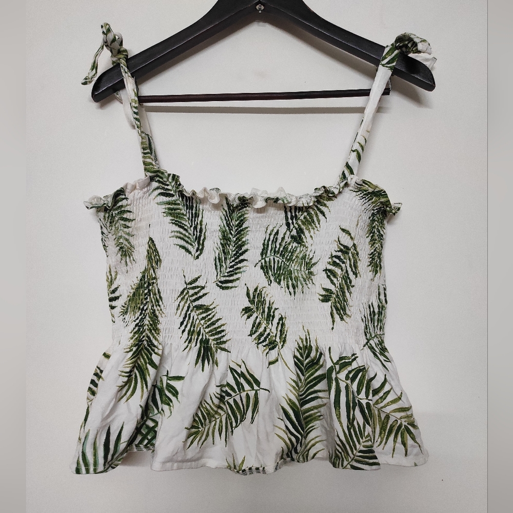 H&M Palm Print Smocked Top 💚 - Picture 2 of 13